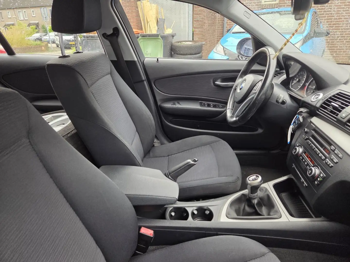 BMW 118 1-serie 118i Executive Grijs - 2
