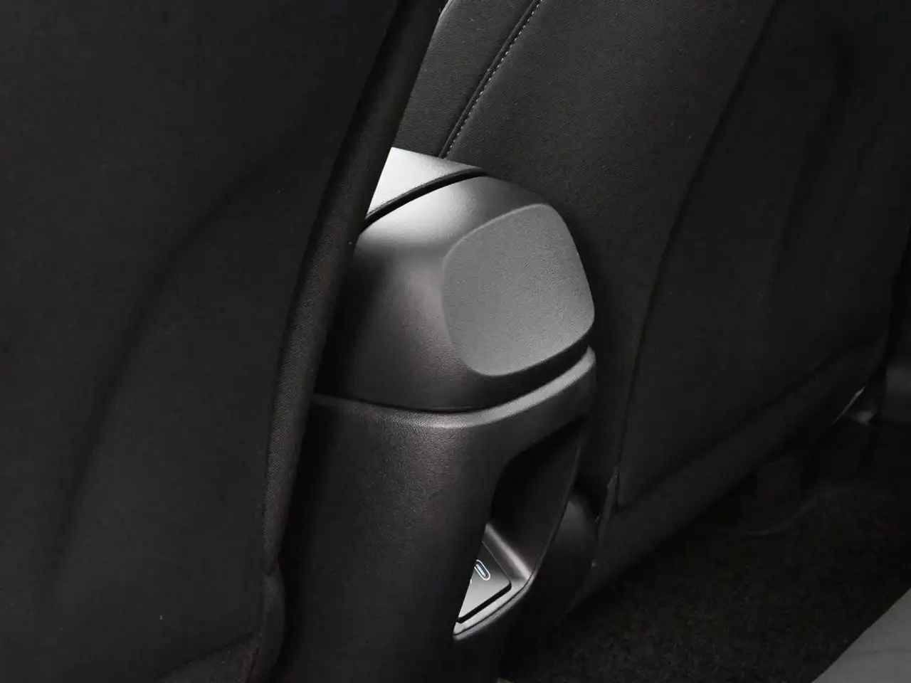 Hyundai ELANTRA снимка Hyundai ELANTRA