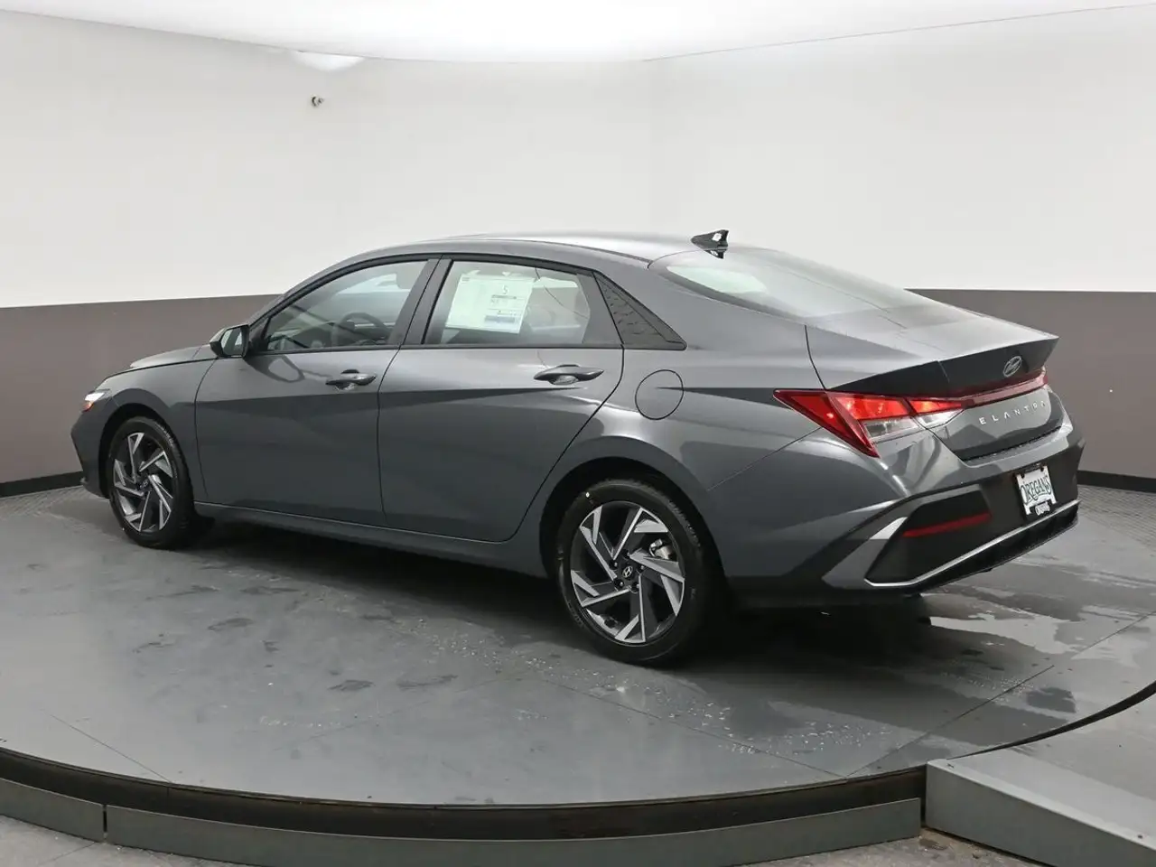 Hyundai ELANTRA снимка Hyundai ELANTRA