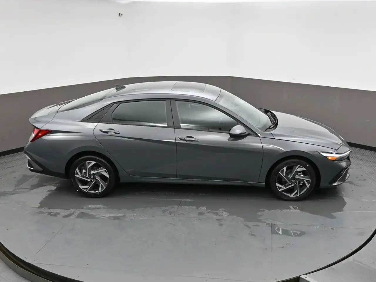 Hyundai ELANTRA снимка Hyundai ELANTRA