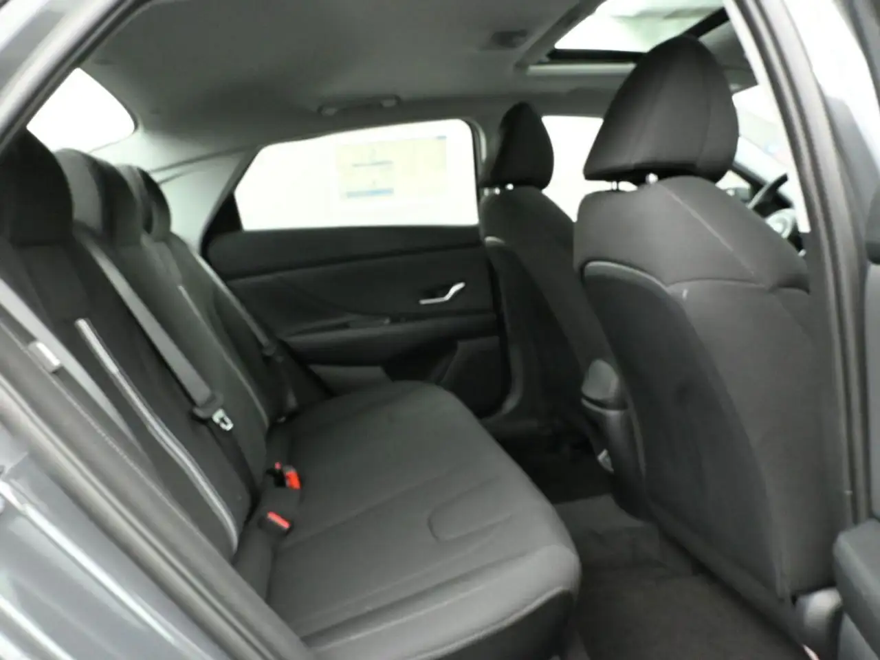 Hyundai ELANTRA снимка Hyundai ELANTRA