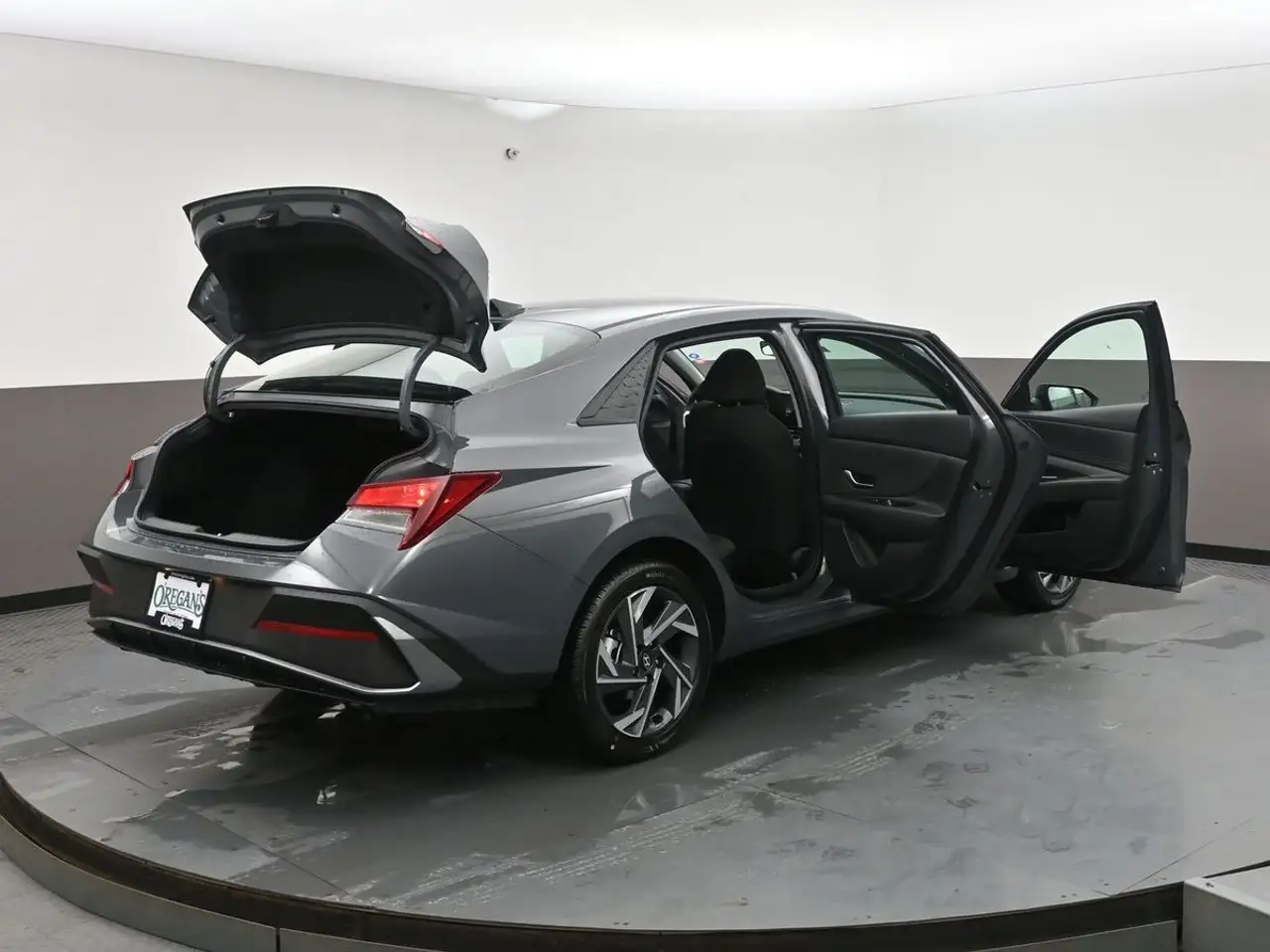 Hyundai ELANTRA снимка Hyundai ELANTRA