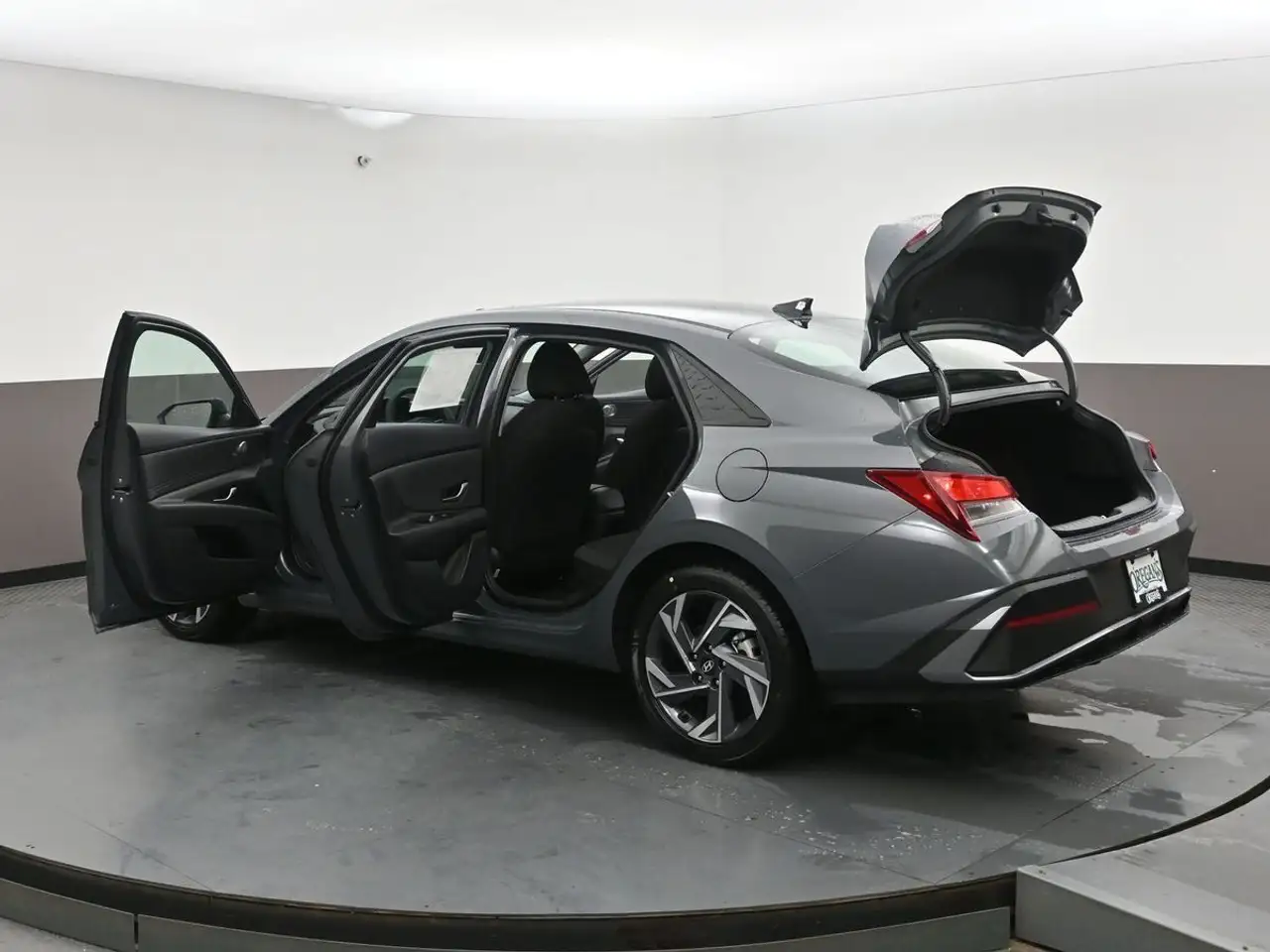 Hyundai ELANTRA снимка Hyundai ELANTRA