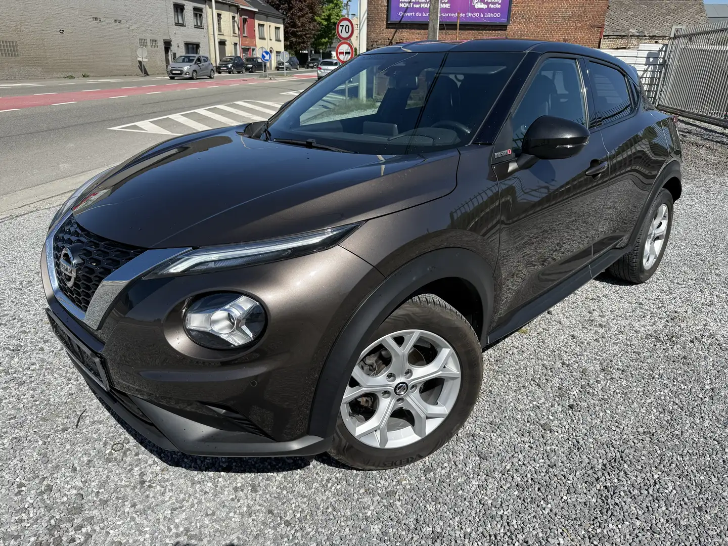 Nissan Juke 1.0 DIG-T 2WD N-DESIGN Brons - 2