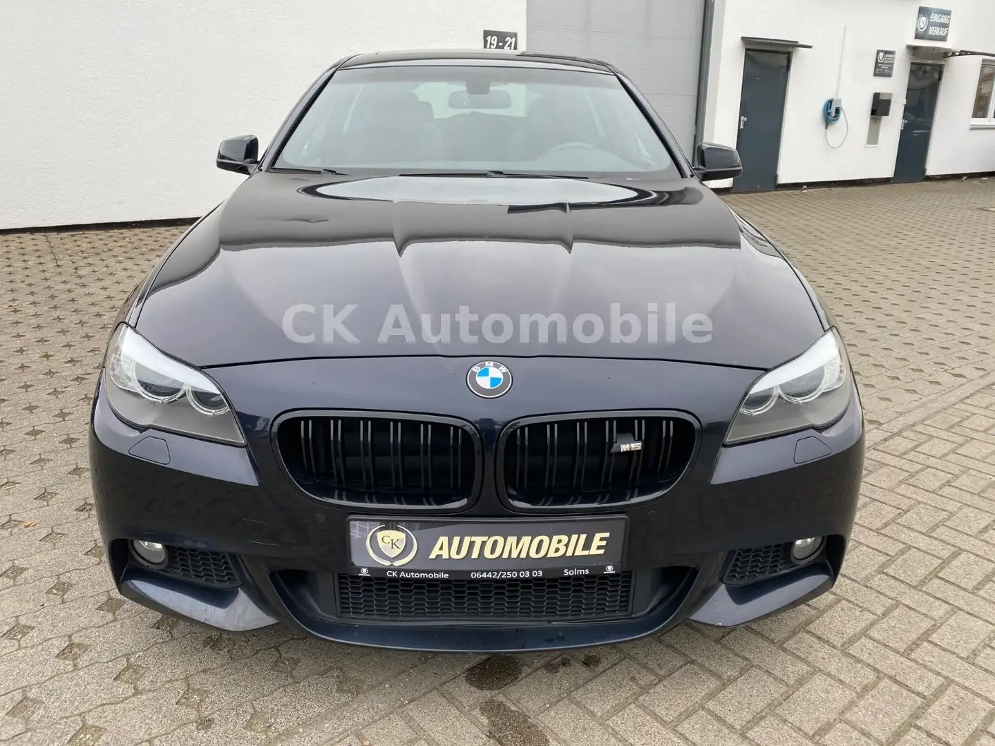 BMW 530 d Touring M Sport/Navi/Leder/Pano/Bi-Xenon Noir - 2