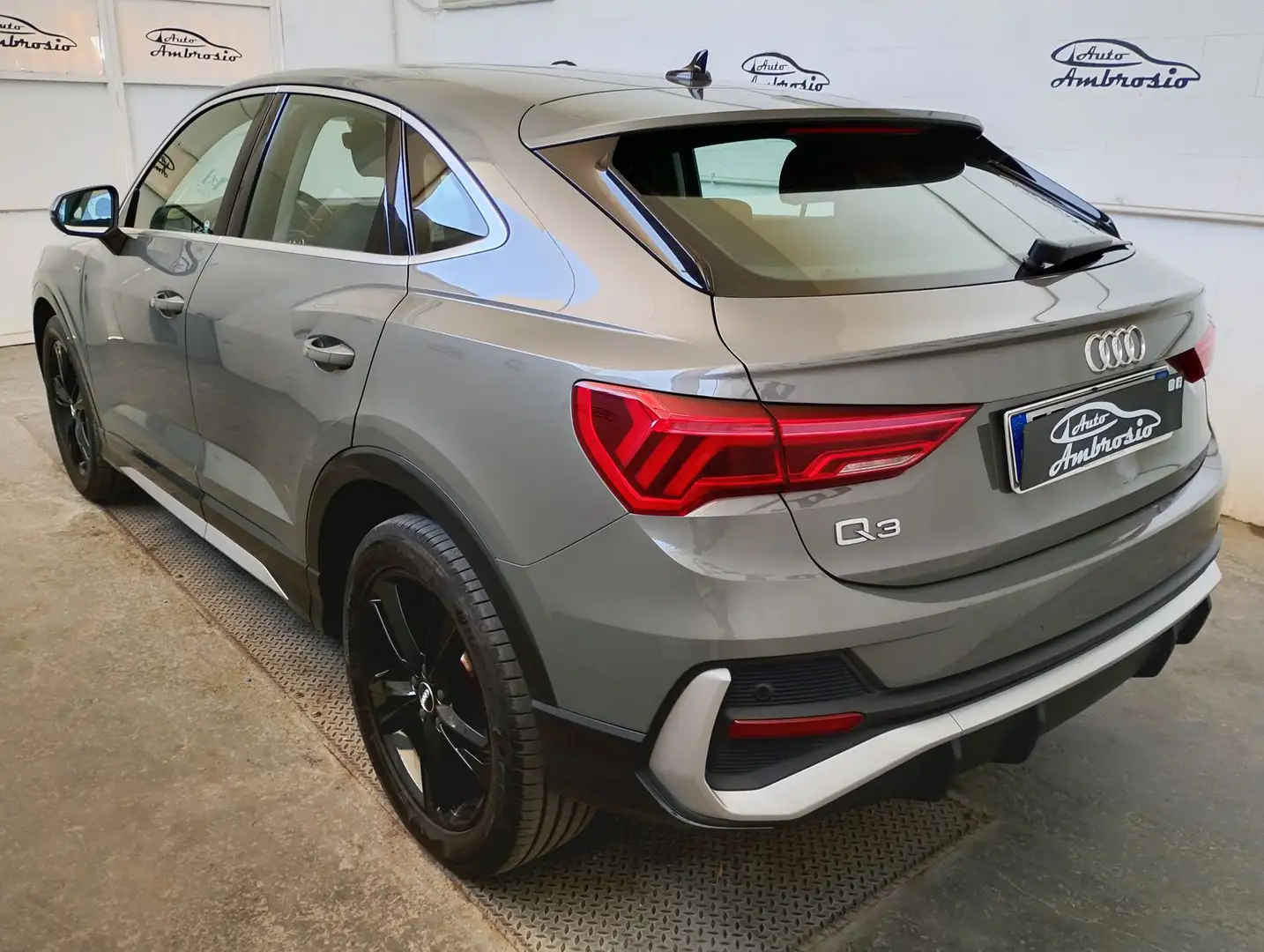 Audi Q3 SPB 35 TDI S tronic S line edition Verde - 2