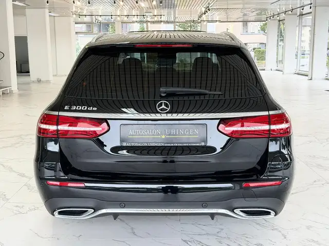 Mercedes-Benz E-Class view 7