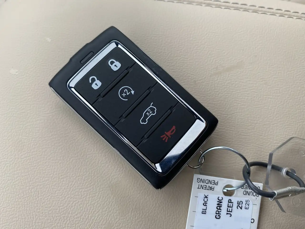 Jeep Grand Cherokee снимка Jeep Grand Cherokee