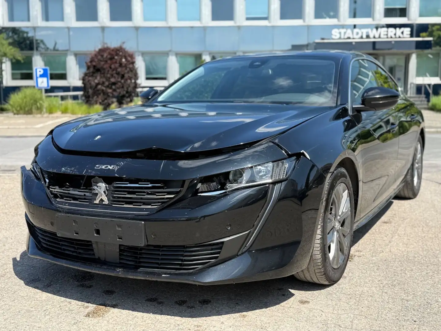 Peugeot 508 BlueHDi GT Automatik:Kamera,Navi,AHK,TLeder Schwarz - 1