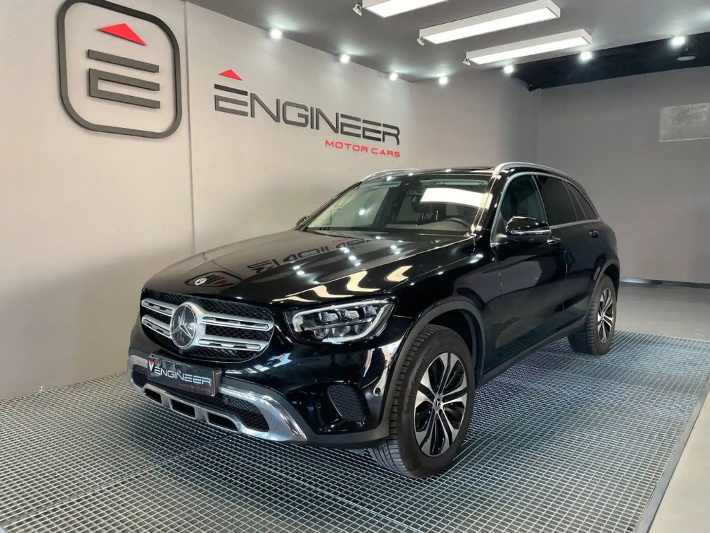 Mercedes-Benz GLC 300 d 4MATIC Schwarz - 1