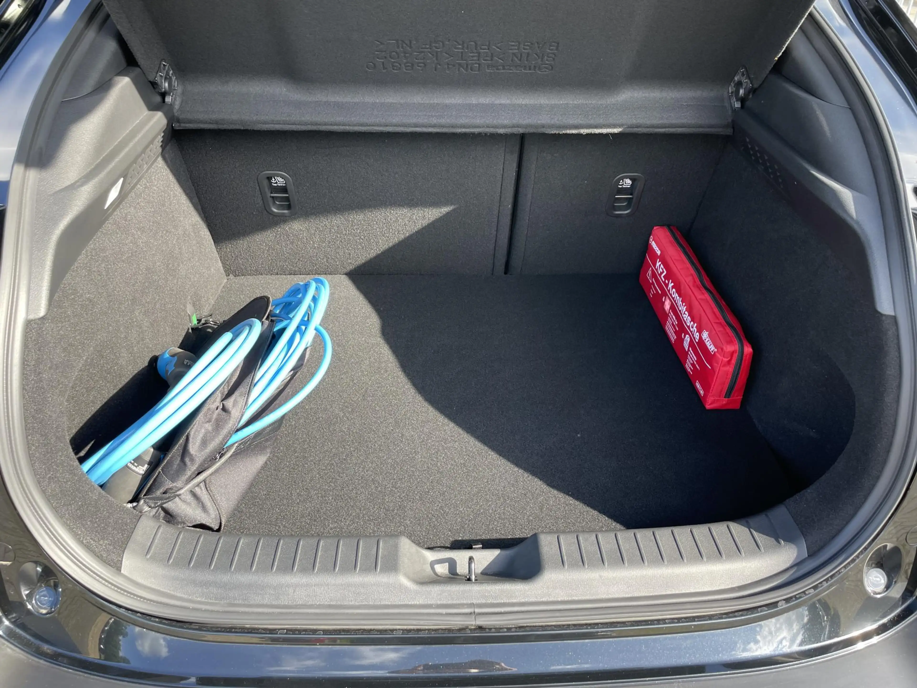 Mazda MX-30 e-SkyActiv EV 145 Advantage 36 kWh Nieuwstaat — photo 7