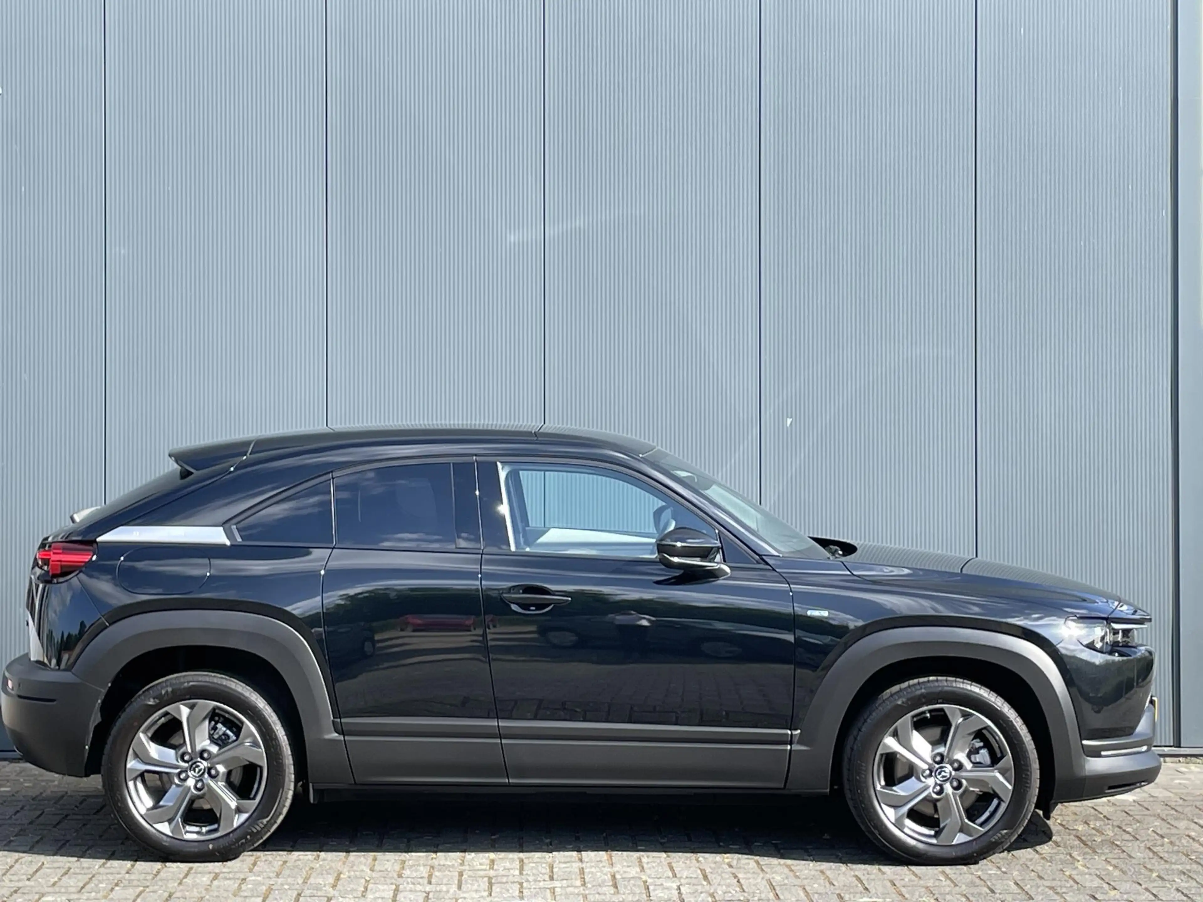Mazda MX-30 e-SkyActiv EV 145 Advantage 36 kWh Nieuwstaat — photo 6
