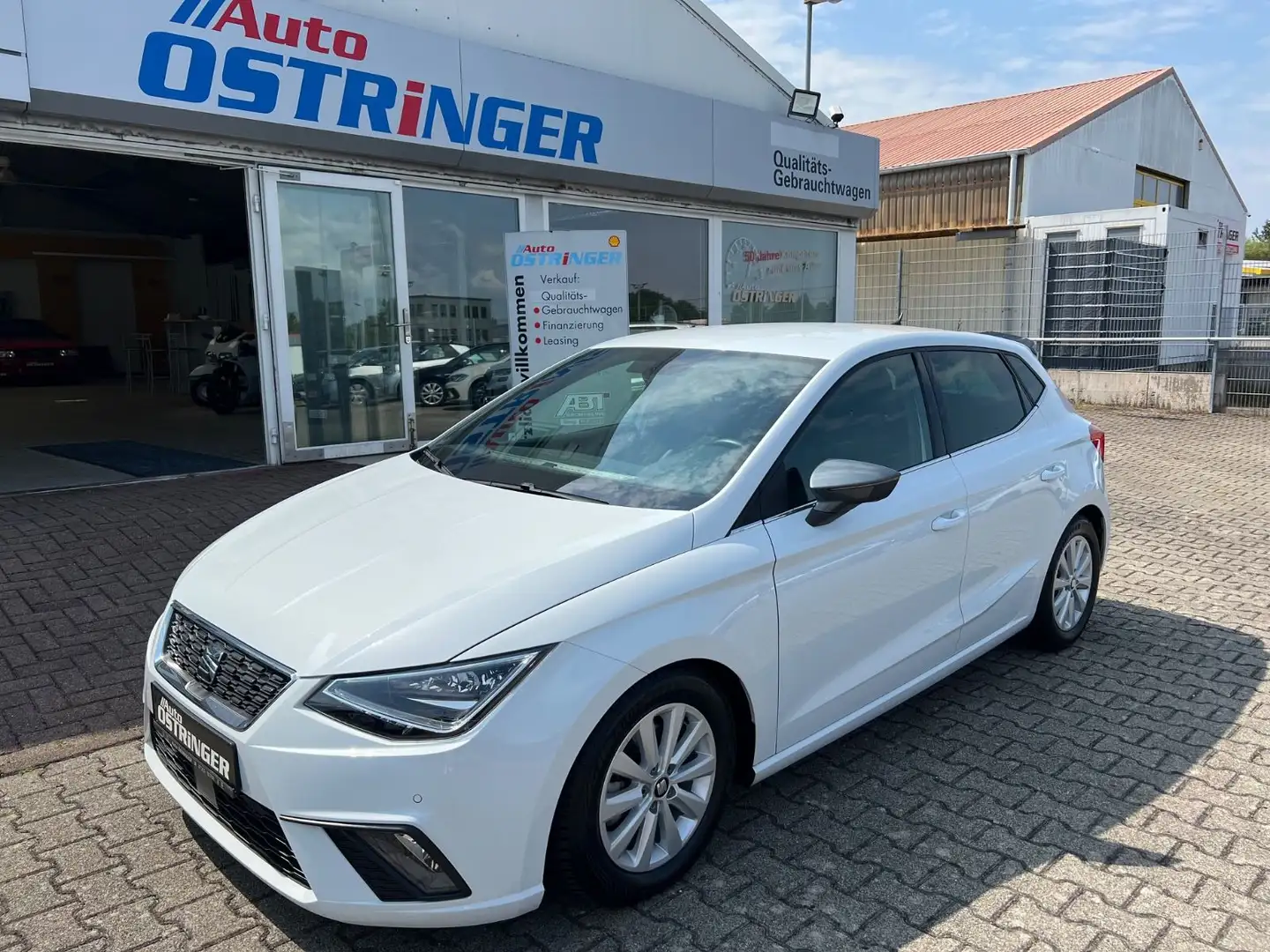 SEAT Ibiza Xcellence 1,0 TSI DSG FullLink LED Scheckh Weiß - 1