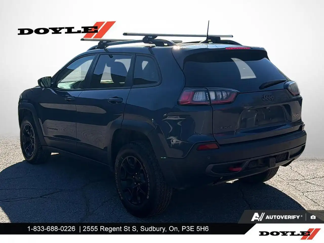 Jeep Cherokee снимка Jeep Cherokee