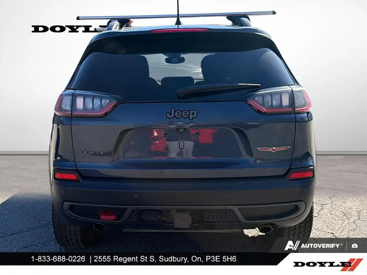Jeep Cherokee снимка Jeep Cherokee