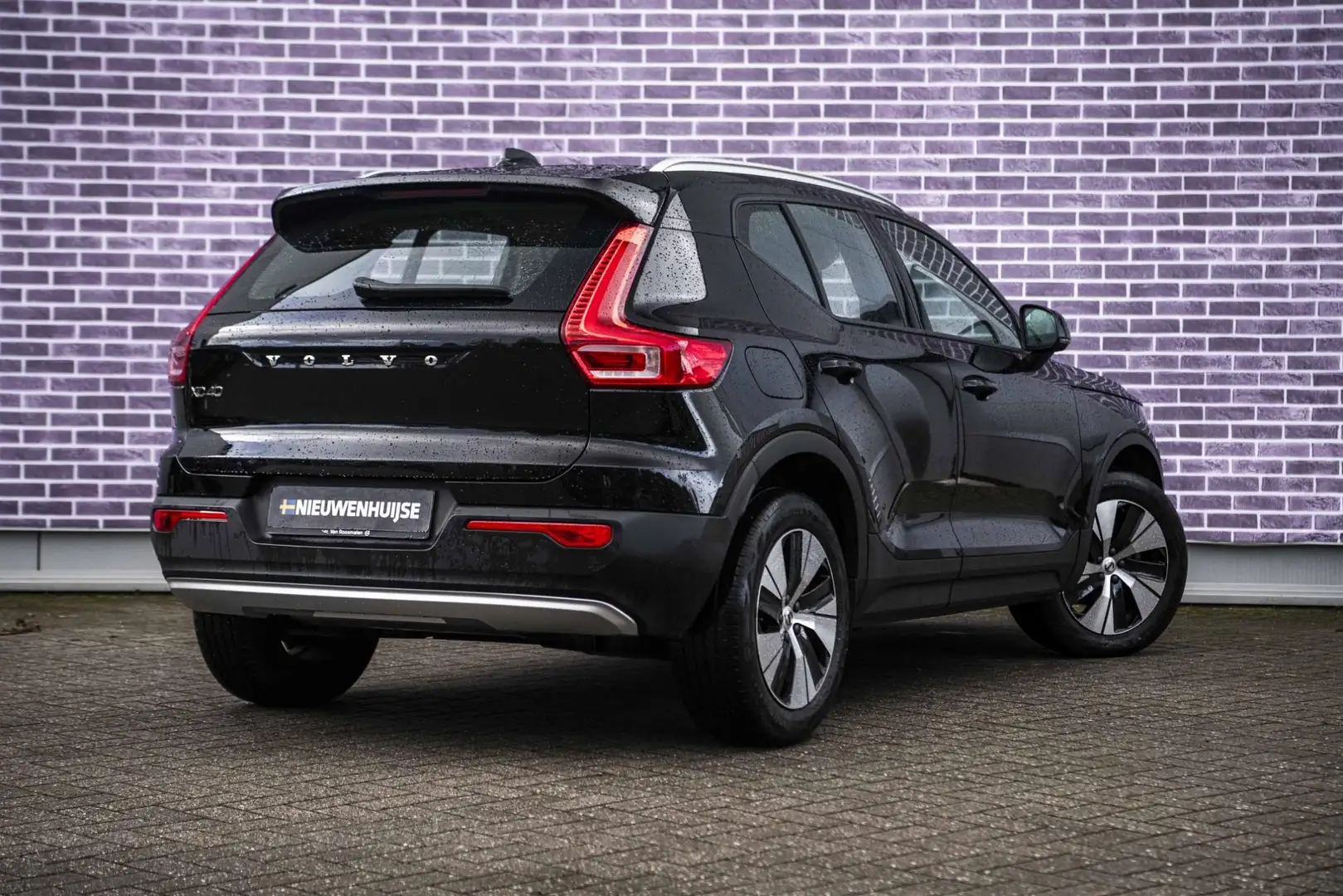 Volvo XC40 1.5 T2 Business Pro | Power Seats | Stoel en Stuur Schwarz - 2