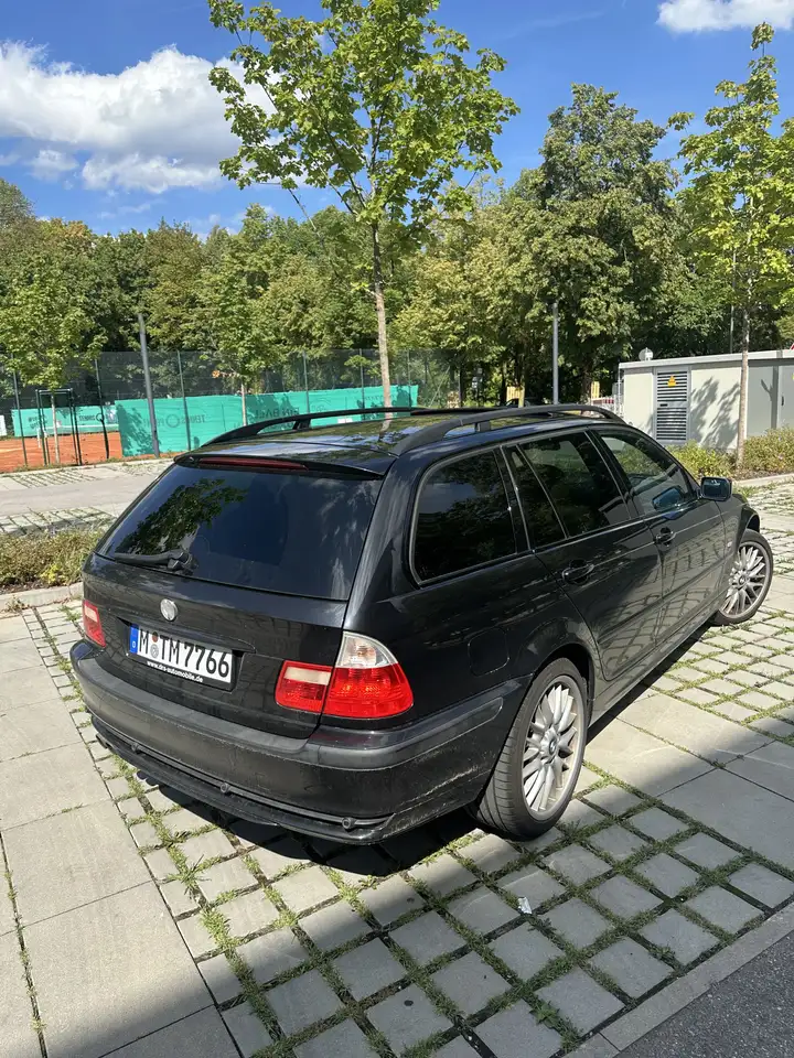BMW 330xi touring, foto 1
