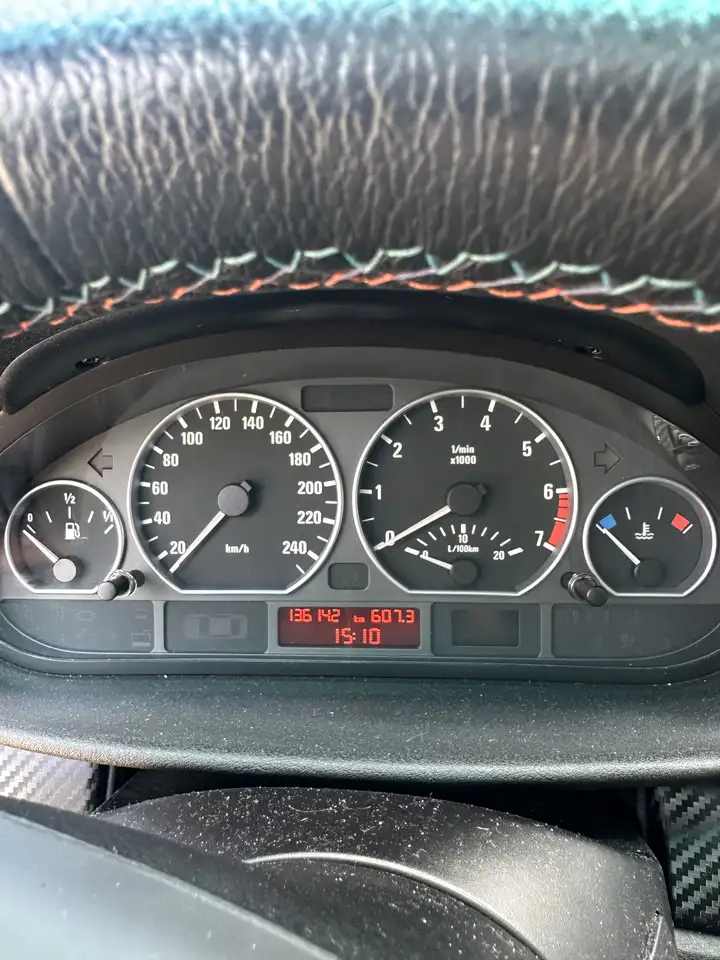 BMW 330xi touring, foto 11