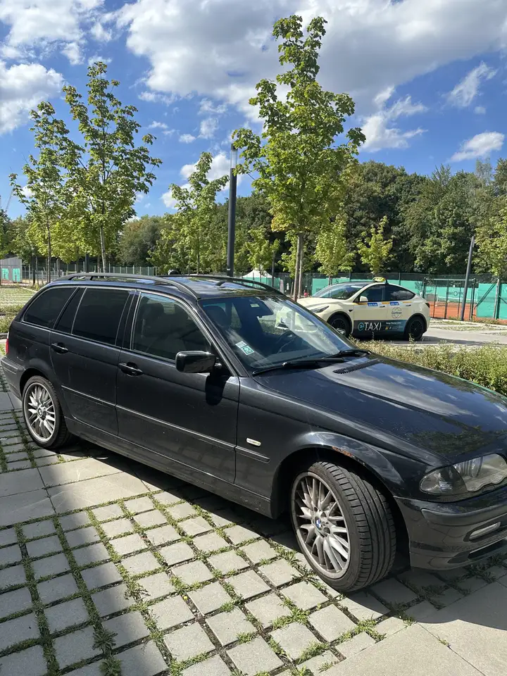 BMW 330xi touring, foto 4
