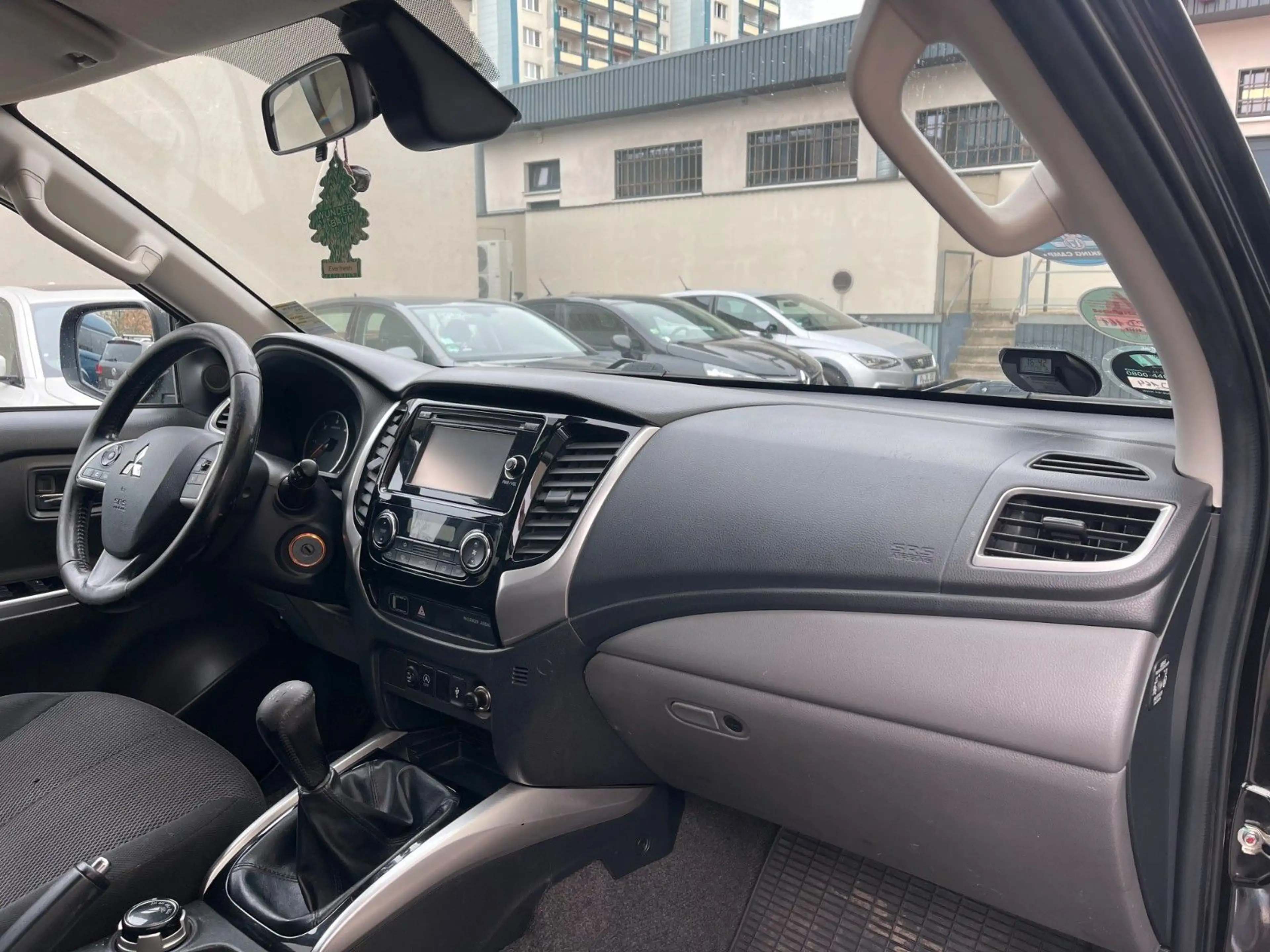Mitsubishi L200 Plus Doppelkabine 4WD + HARDTOP — photo 10
