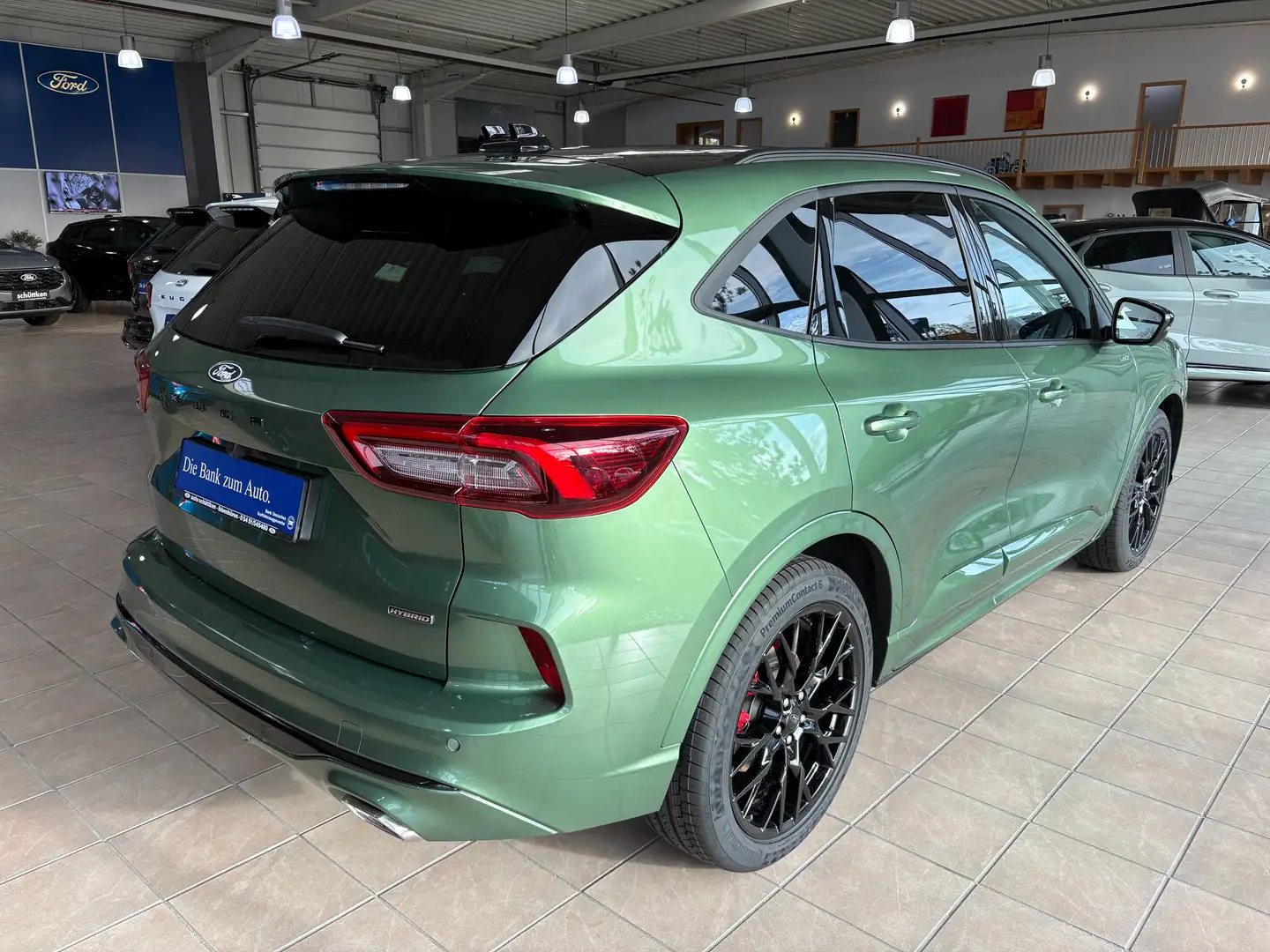 Ford Kuga 2.5 FHEV Aut. ST-Line X Black Package PANO, Matrix Verde - 2