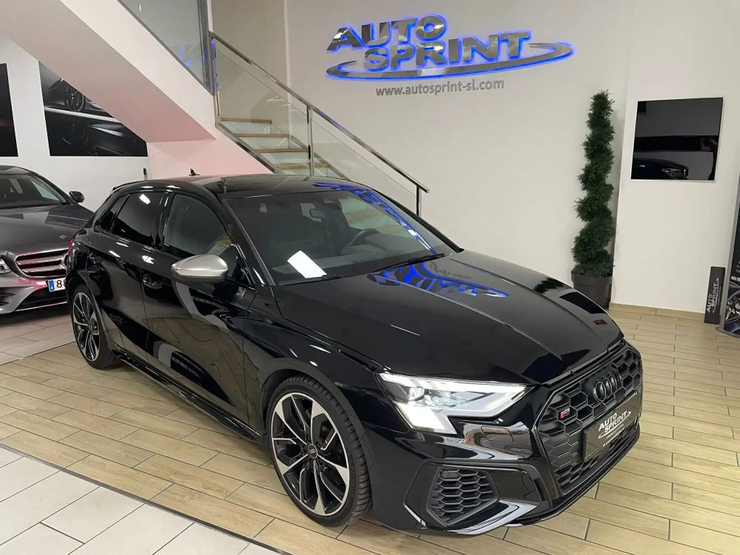 Audi S3 Sportback quattro S tronic Noir - 1