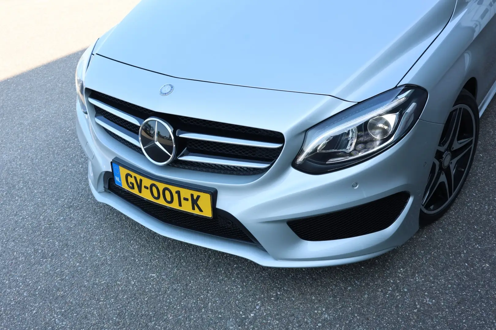 Mercedes-Benz B 250 4Matic Ambition Amg line, Dubbel Pano, Leer, Memor Szary - 2