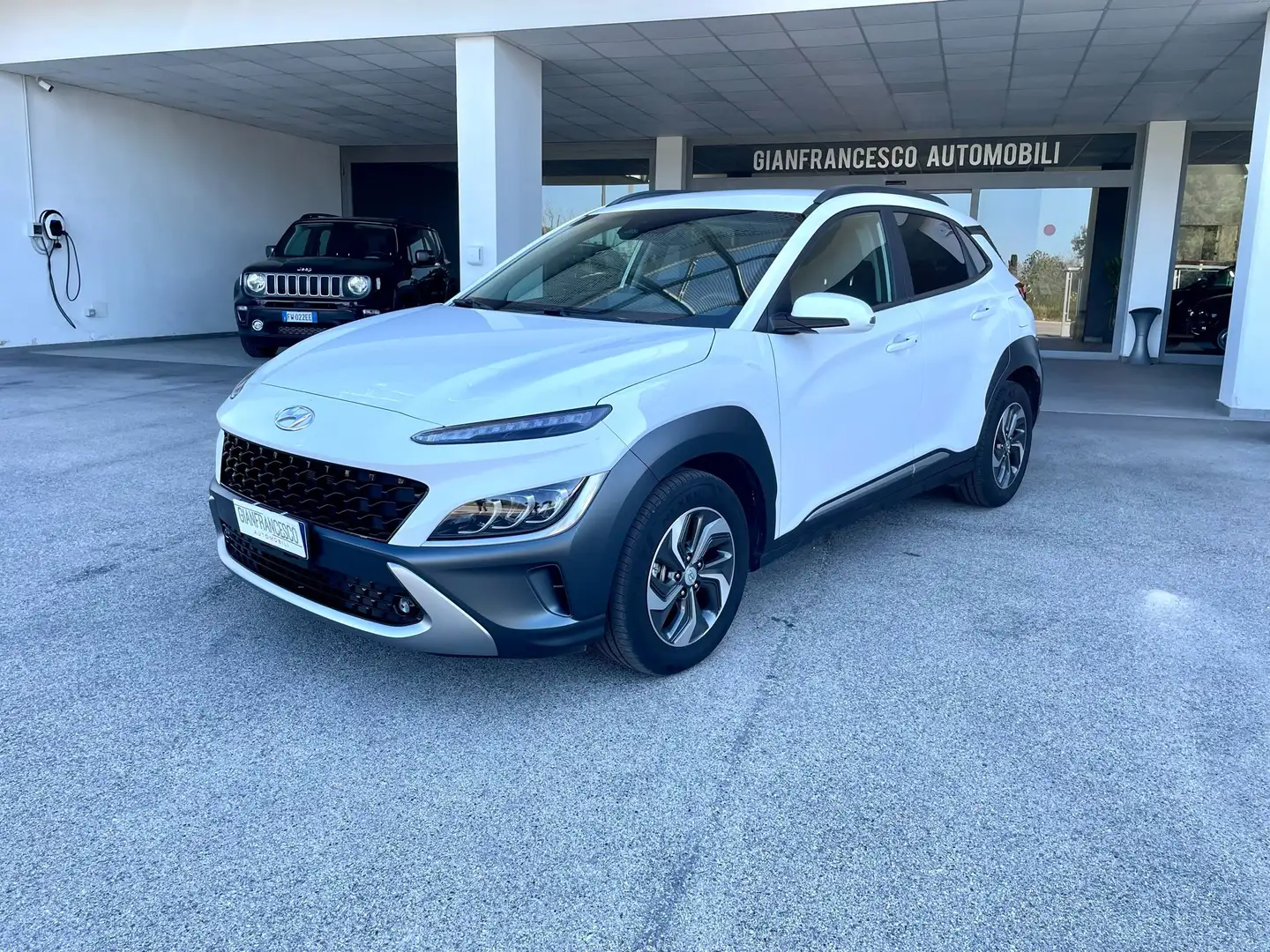 Hyundai KONA 1.6 GDI HEV Xline DCT Bianco - 2