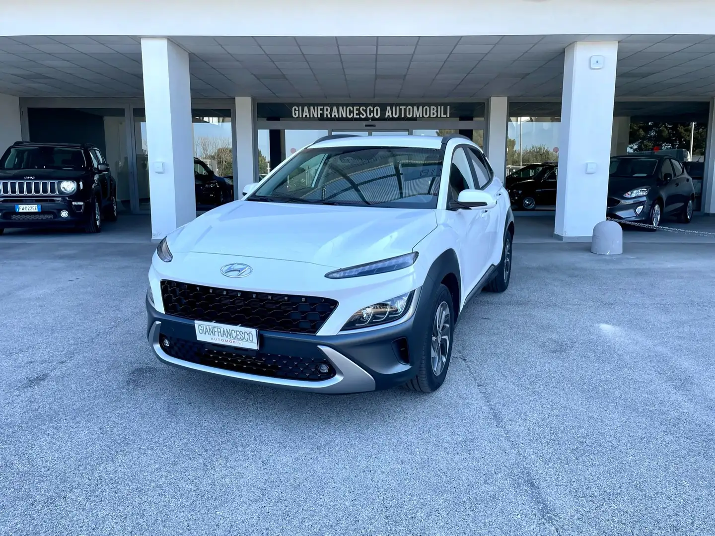 Hyundai KONA 1.6 GDI HEV Xline DCT Bianco - 1