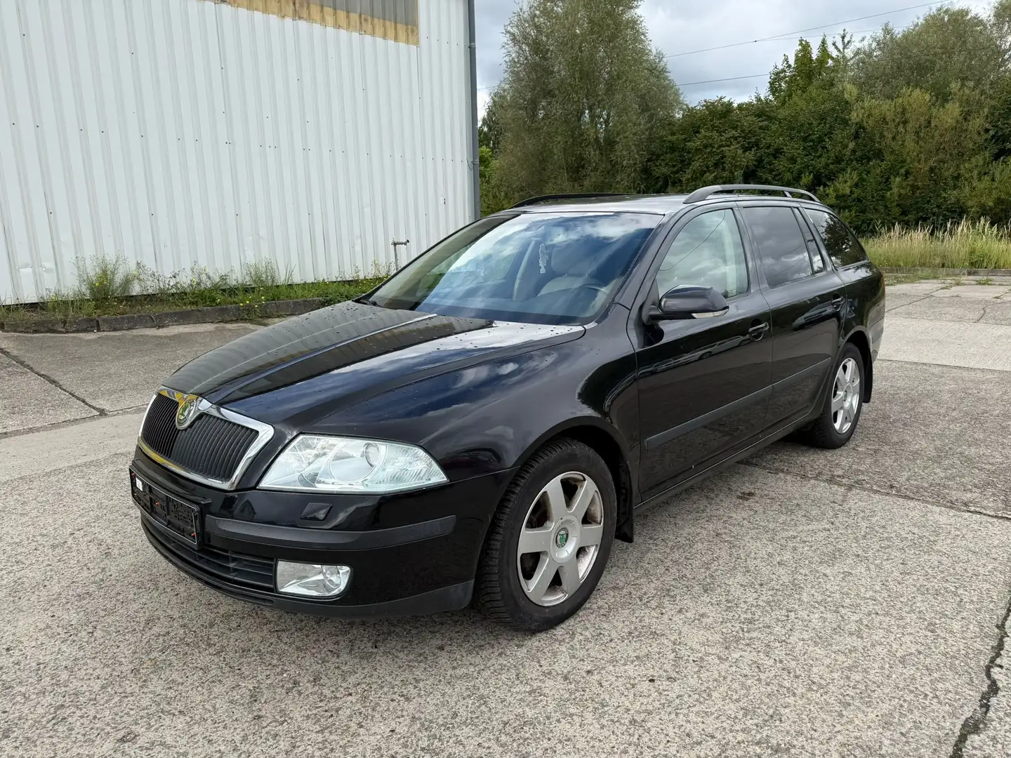 Skoda Octavia Elegance, Service Neu !!! TÜV Neu!!! Schwarz - 1