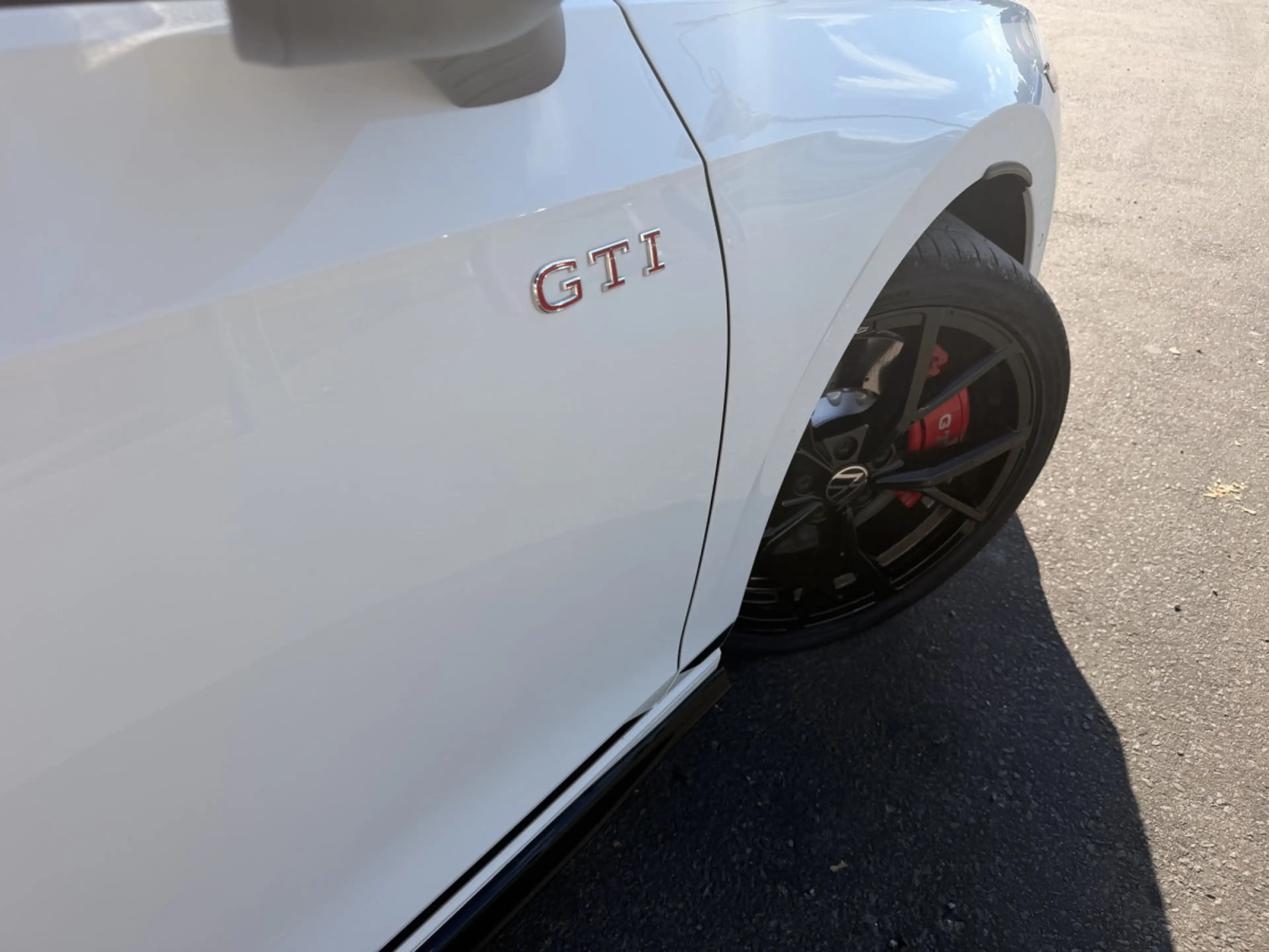 Volkswagen Golf GTI 300 Clubsport DSG — photo 10