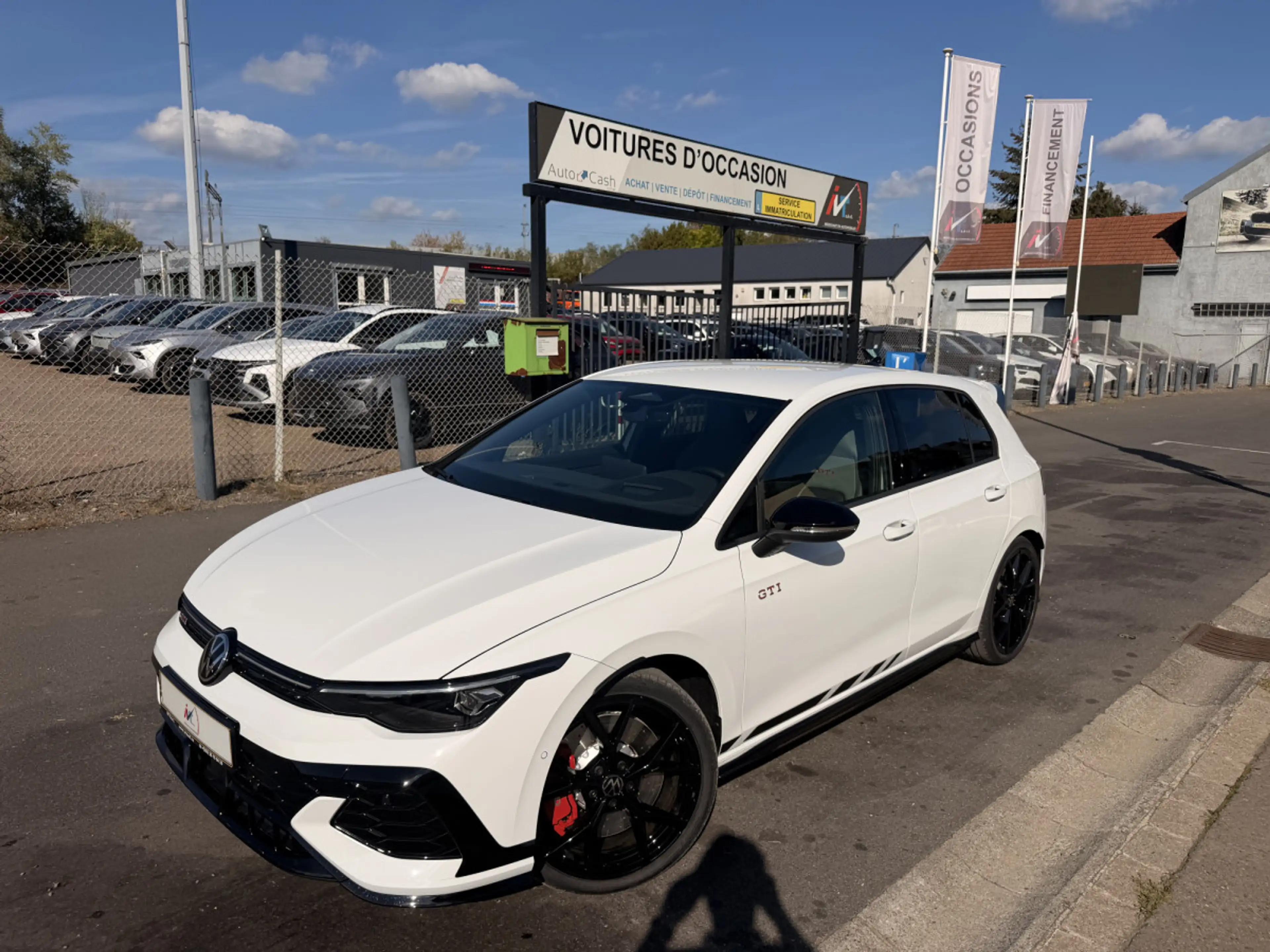 Volkswagen Golf GTI 300 Clubsport DSG — photo 6
