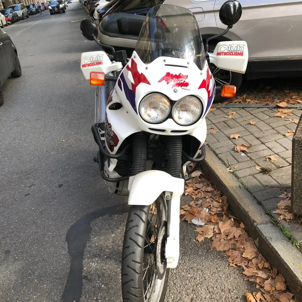 Honda XRV 750