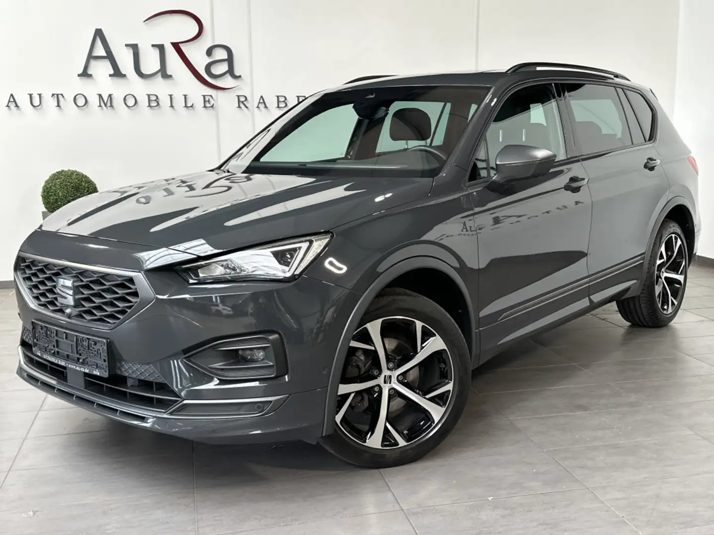 SEAT Tarraco 2.0 TDI DSG FR 7-SItzer NAV+LED+AHK+PANO Grau - 2