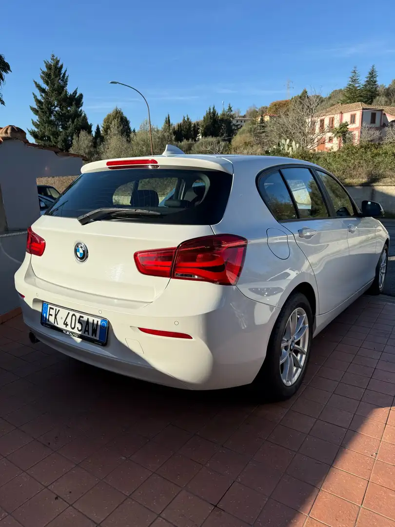 BMW 118 d 5p Advantage auto Blanc - 2