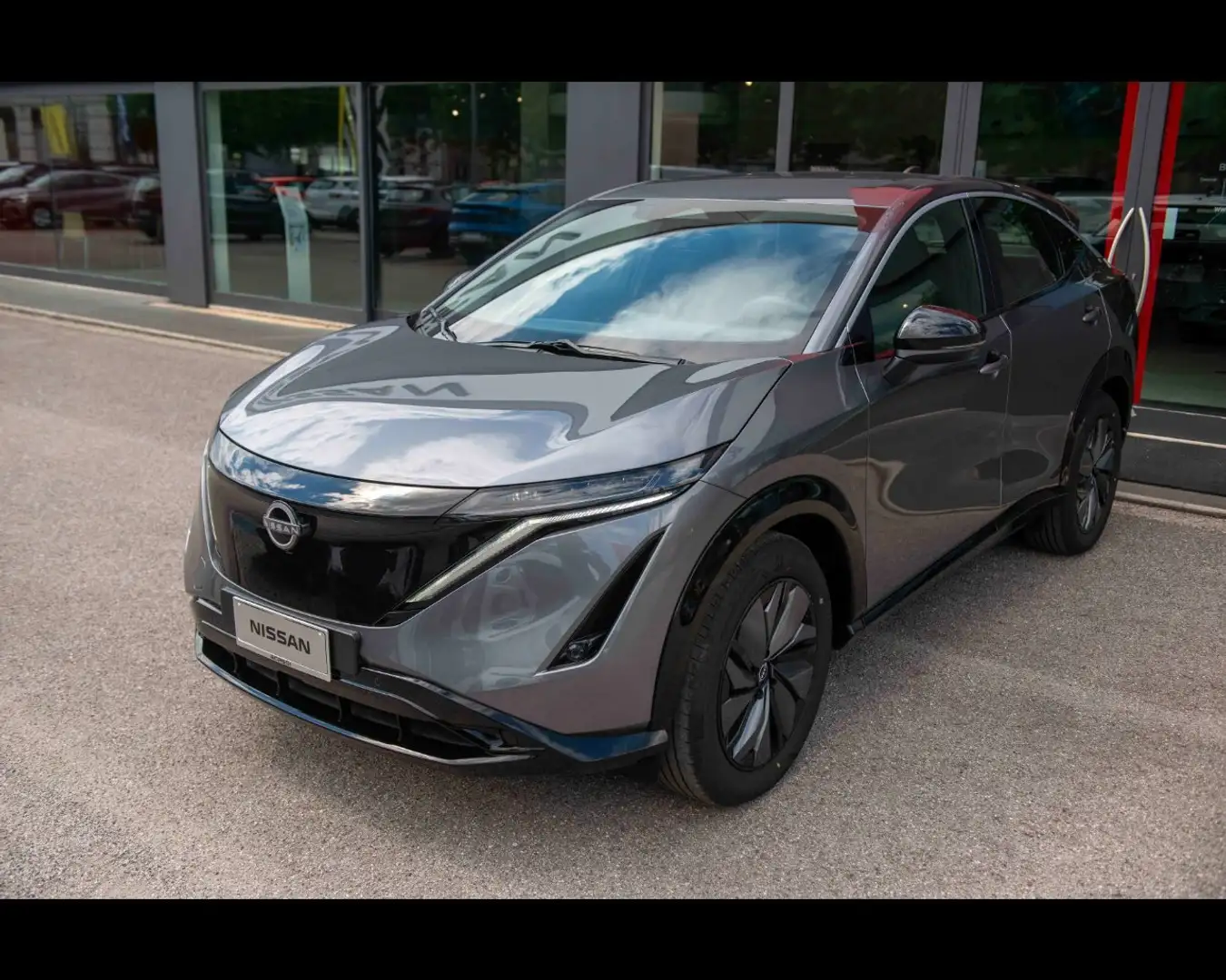 Nissan Ariya NEW 63kWh ENGAGE Gris - 1