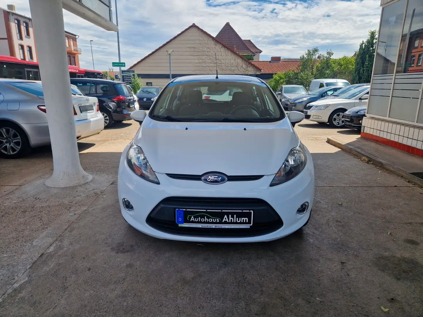 Ford Fiesta Trend AHK Klima Sitzhzg. MFL 5.türig Weiß - 2