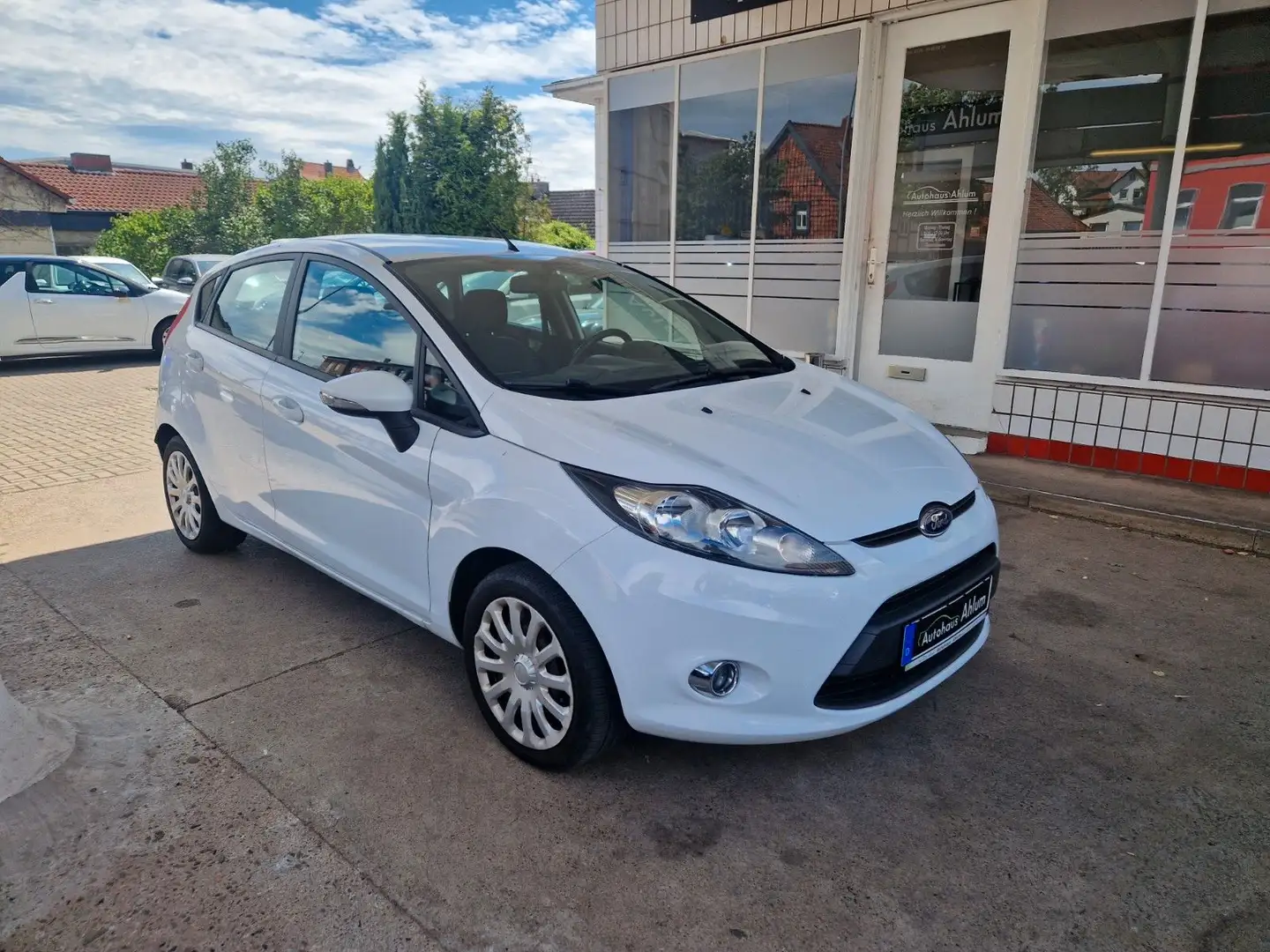 Ford Fiesta Trend AHK Klima Sitzhzg. MFL 5.türig Weiß - 1
