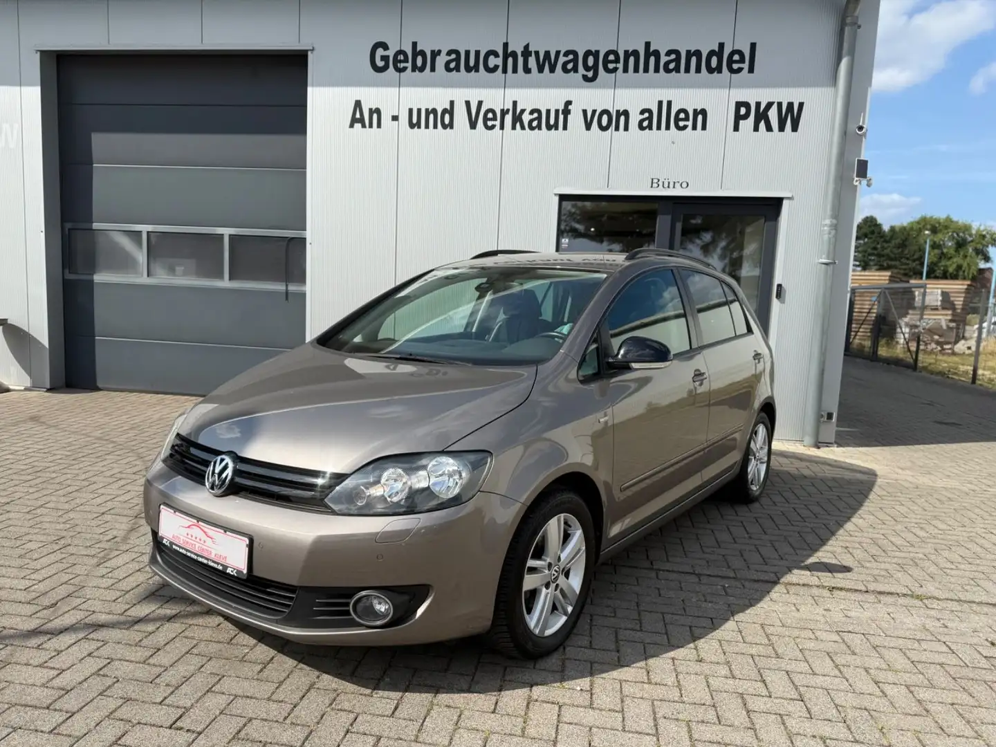 Volkswagen Golf Plus VI Match*DSG*AHK*NAVI*PDC*SHZ Braun - 1
