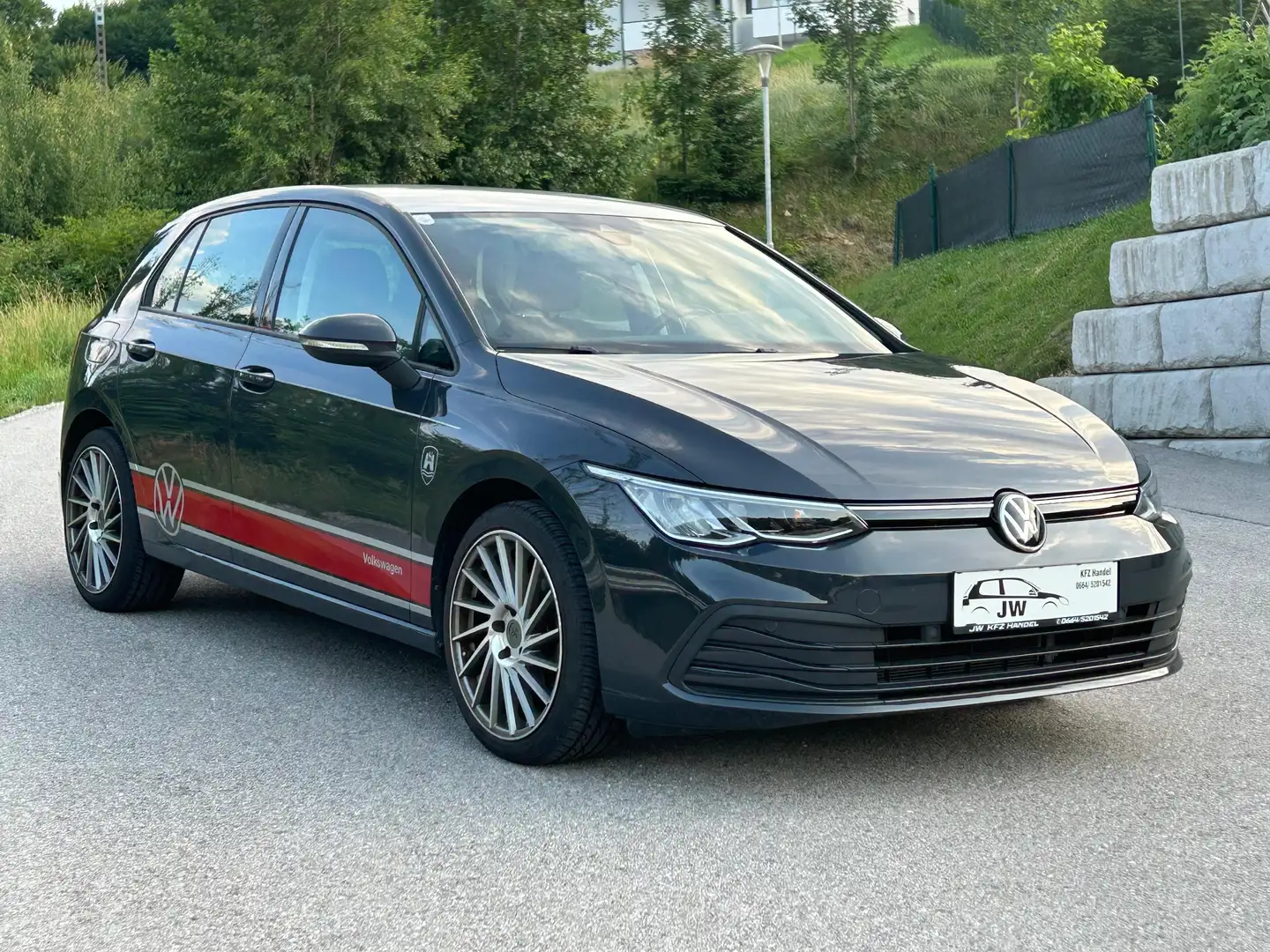 Volkswagen Golf 8, 1.Besitz, *Garantie*, Anhängerkupplung Grau - 1