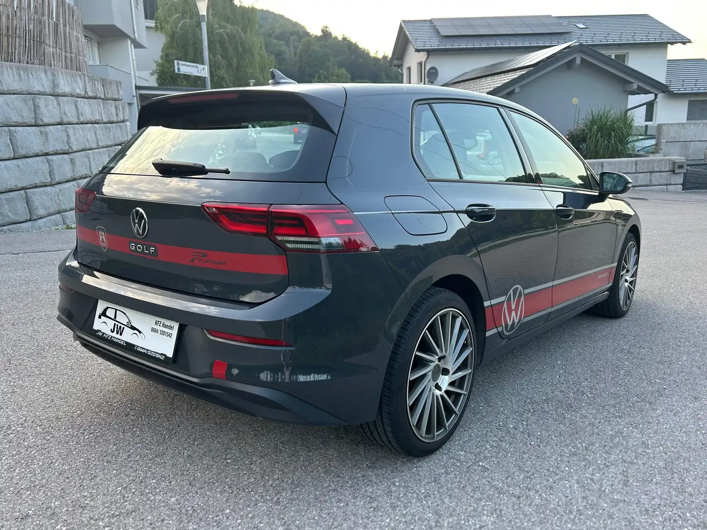 Volkswagen Golf 8, 1.Besitz, *Garantie*, Anhängerkupplung Grau - 2