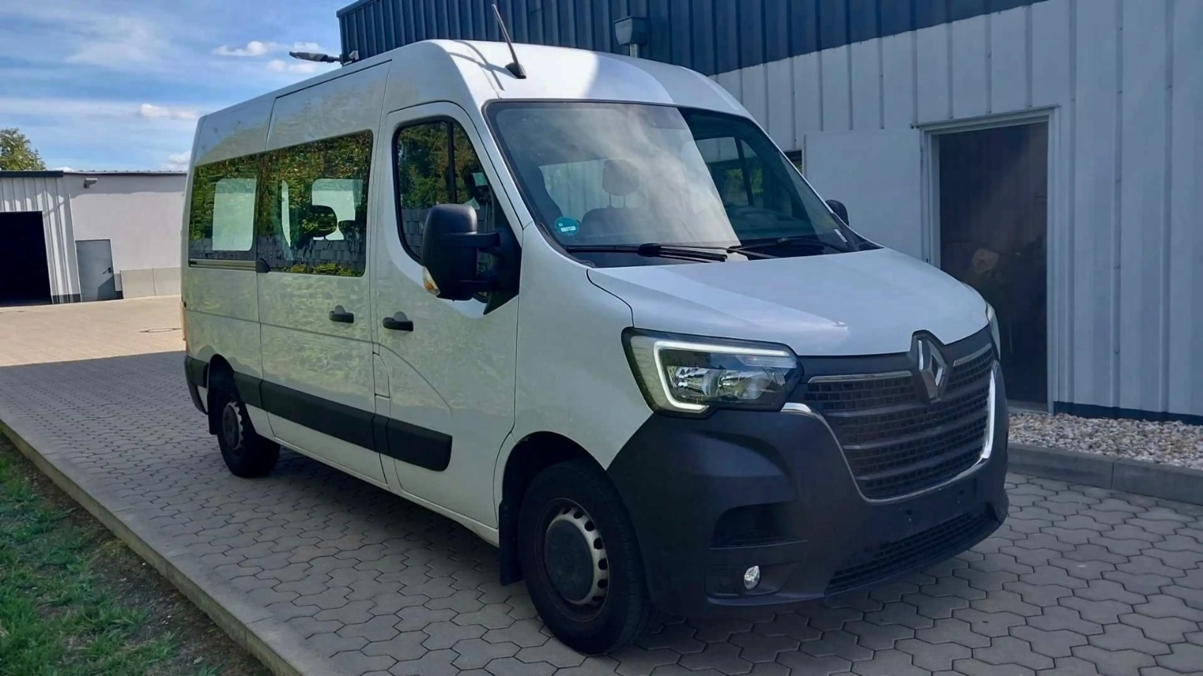Renault Master L2H2 BUS 9-Sitze 1.HAND CAM PDC TEMPOMAT — photo 2