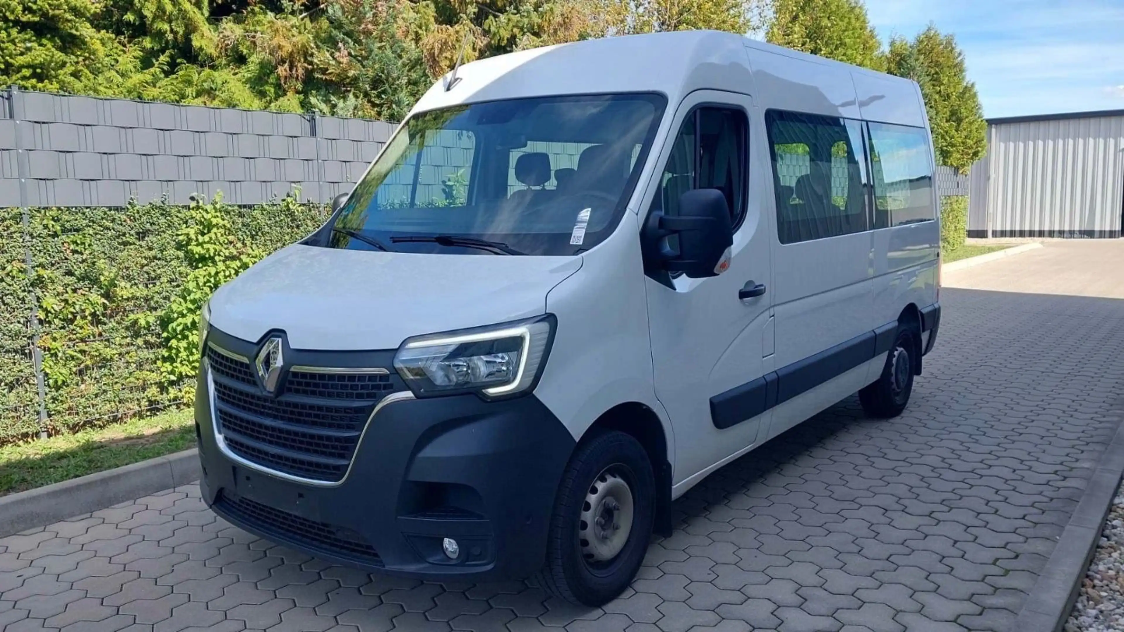 Renault Master L2H2 BUS 9-Sitze 1.HAND CAM PDC TEMPOMAT