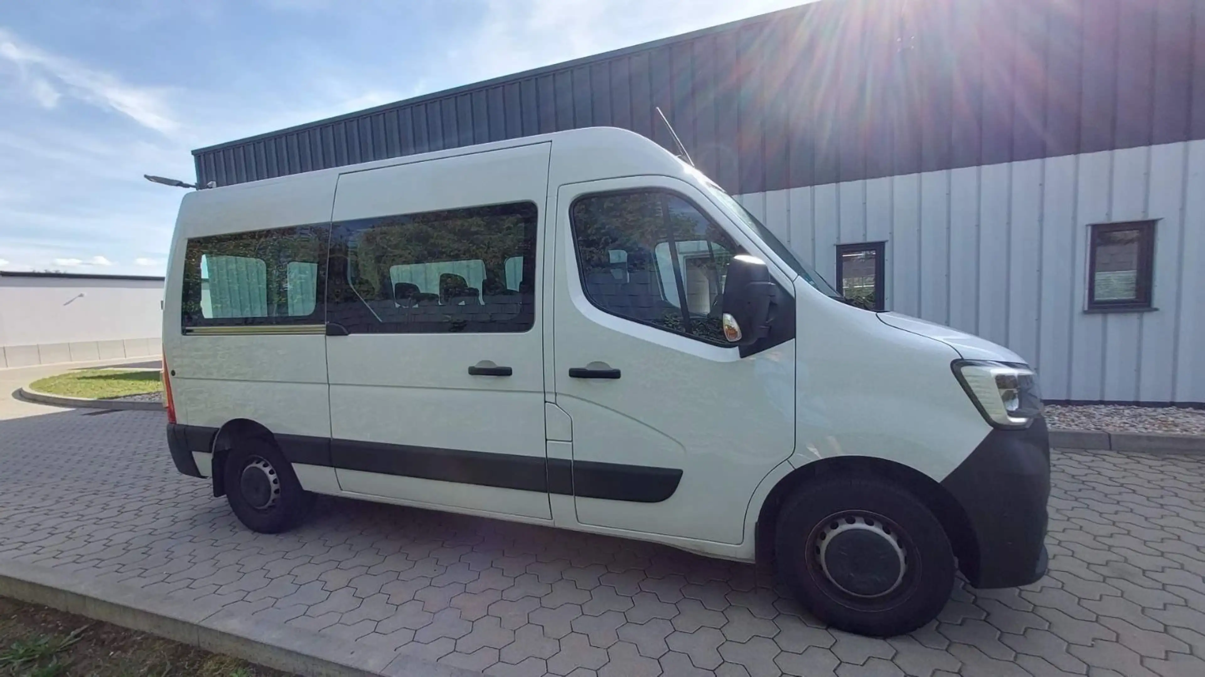 Renault Master L2H2 BUS 9-Sitze 1.HAND CAM PDC TEMPOMAT — photo 10