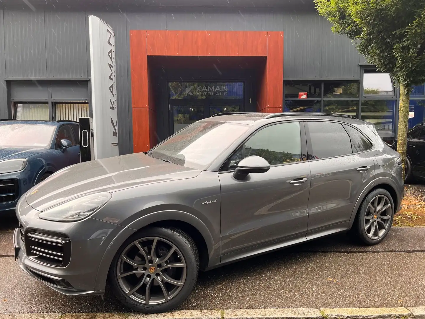 Porsche Cayenne E-Hyb. #SPORT DESIGN! PDCC! ULTRA VOLL! Grau - 1