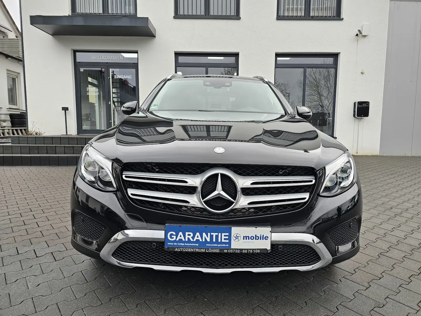 Mercedes-Benz GLC 250 d 4M Exclusive LEDER NAVI LED AHK RFK Schwarz - 2