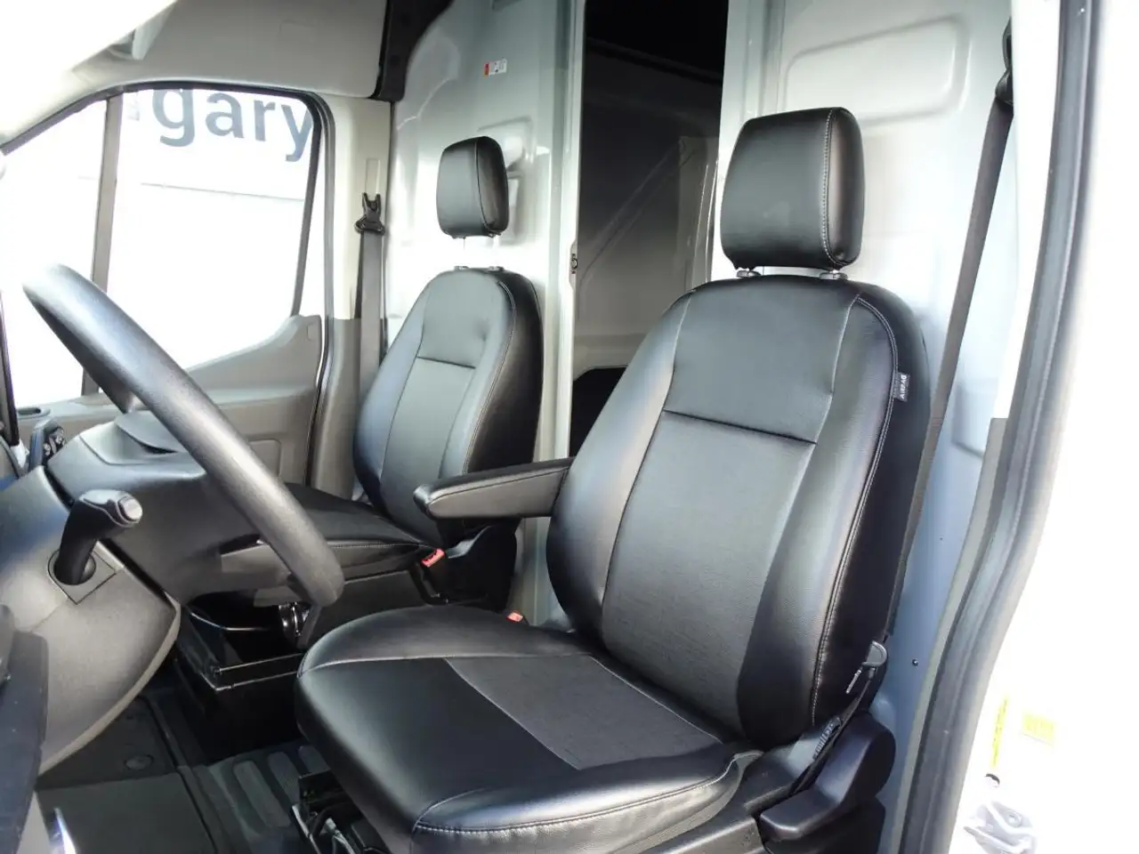 Ford Transit Cargo Van снимка Ford Transit Cargo Van