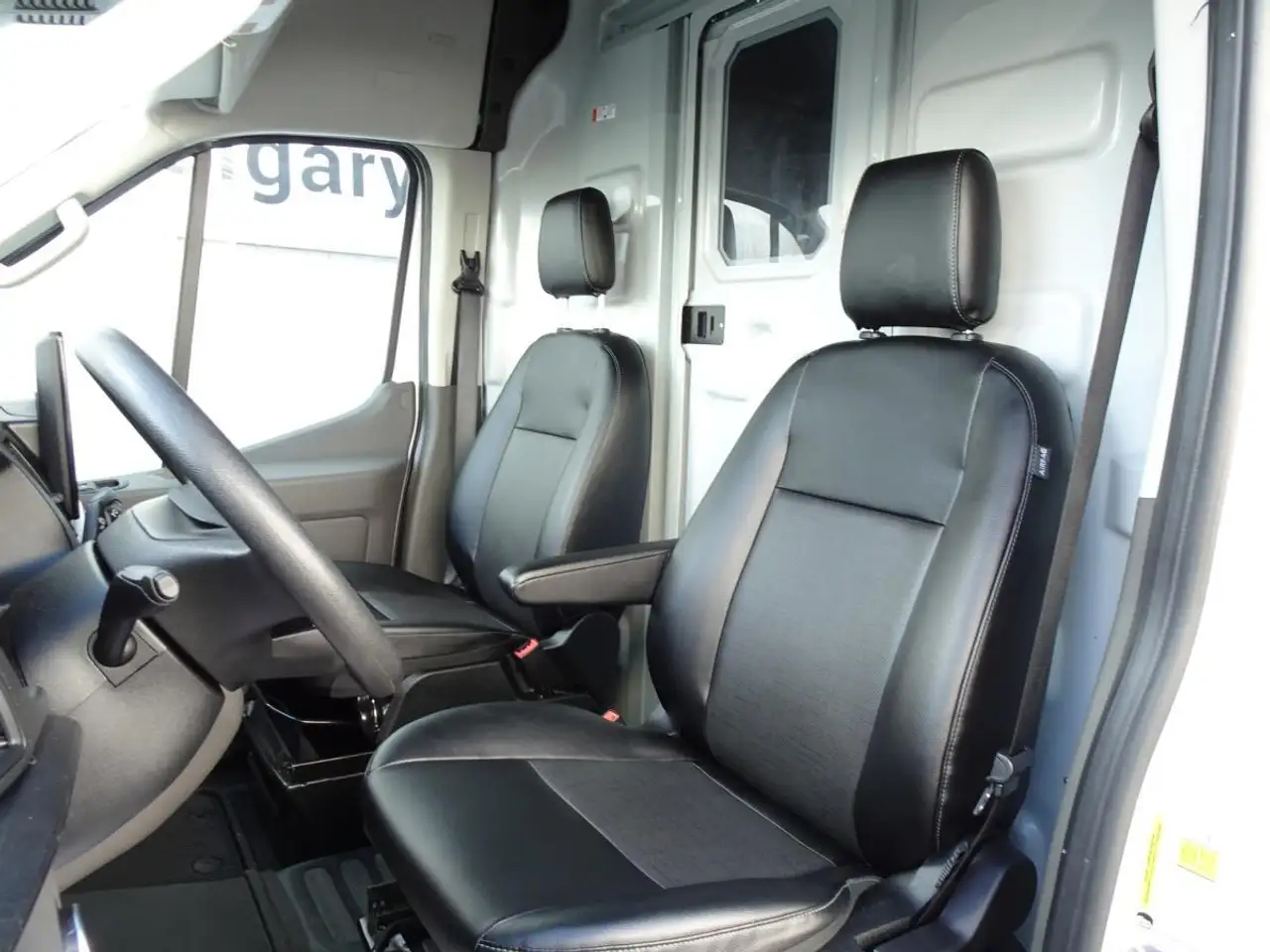 Ford Transit Cargo Van снимка Ford Transit Cargo Van