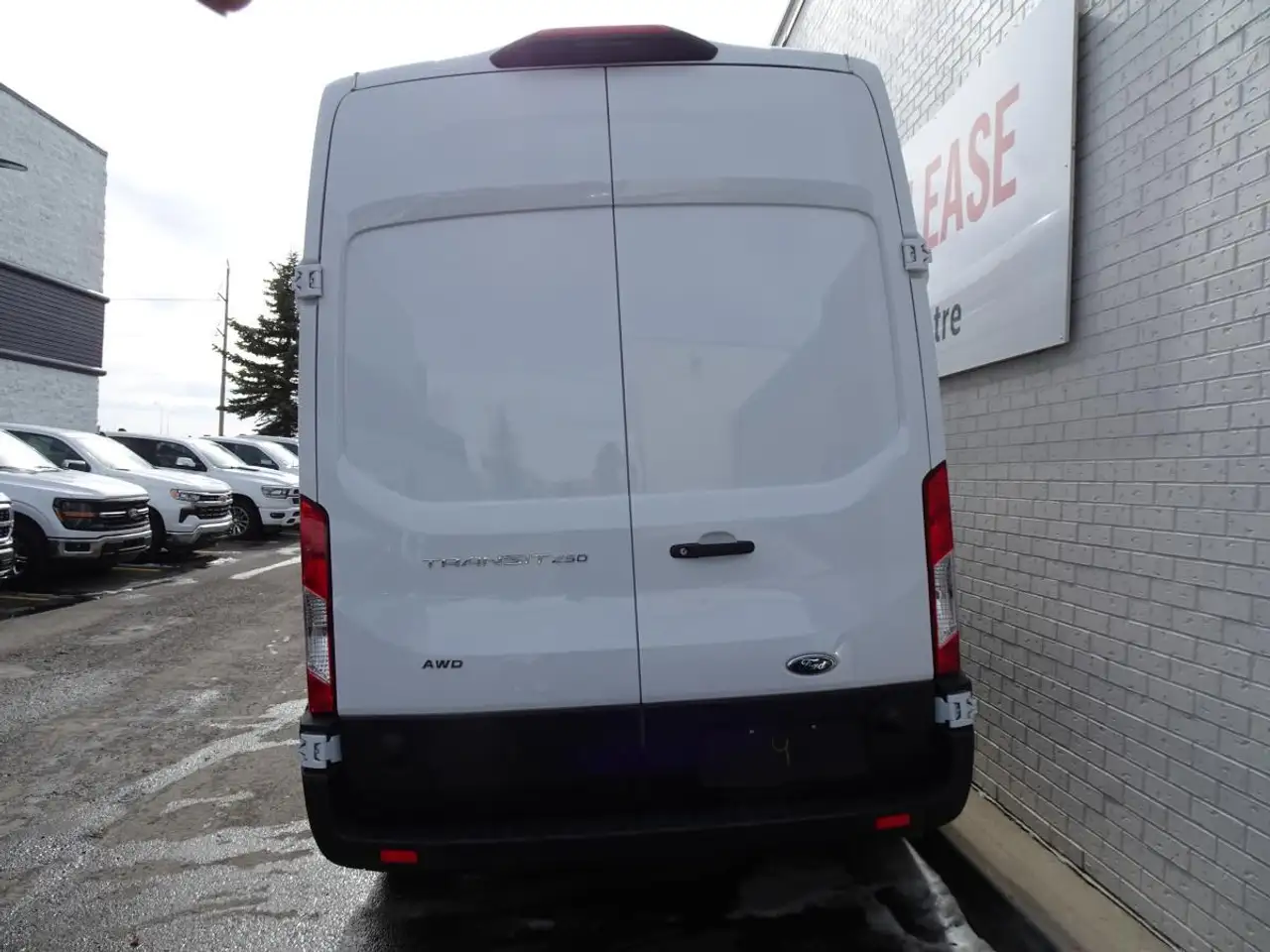 Ford Transit Cargo Van снимка Ford Transit Cargo Van