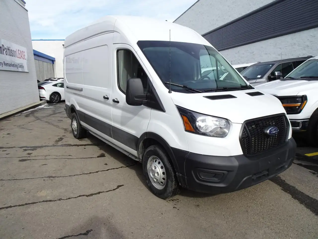Ford Transit Cargo Van снимка Ford Transit Cargo Van